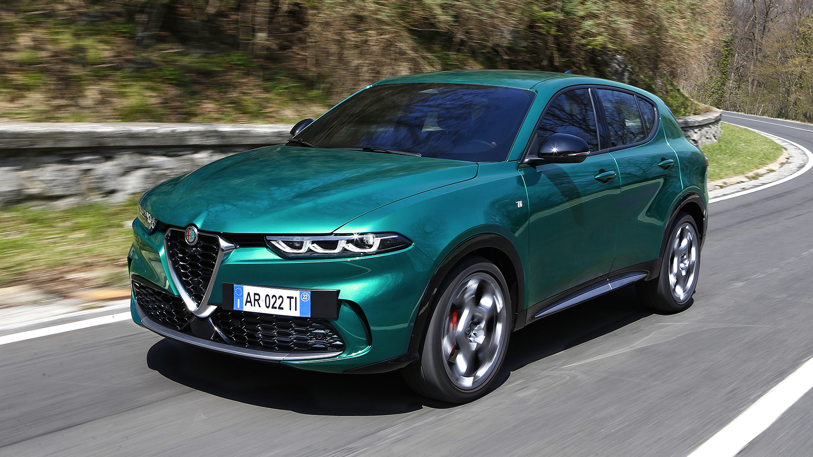 Από 37.300 ευρώ η νέα Alfa Romeo Tonale